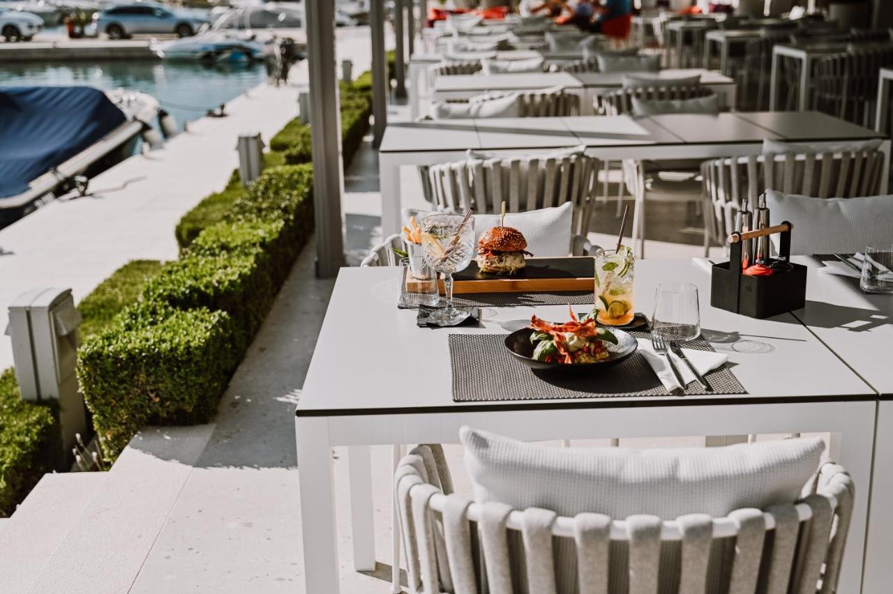 Hotel Stomorin-Marina Hramina ムルテル エクステリア 写真